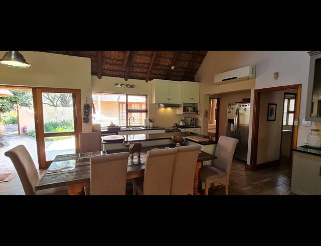 4 BEDROOM HOUSE FOR SALE IN LAKELAND ESTATE